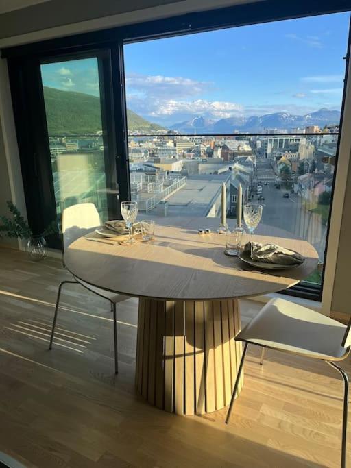 City Center 7Th Floor Apartement With Beautiful View Tromsø Exterior foto